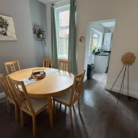 Contractors 4br, Double Beds, Long-stay Discounts Barrow-in-Furness